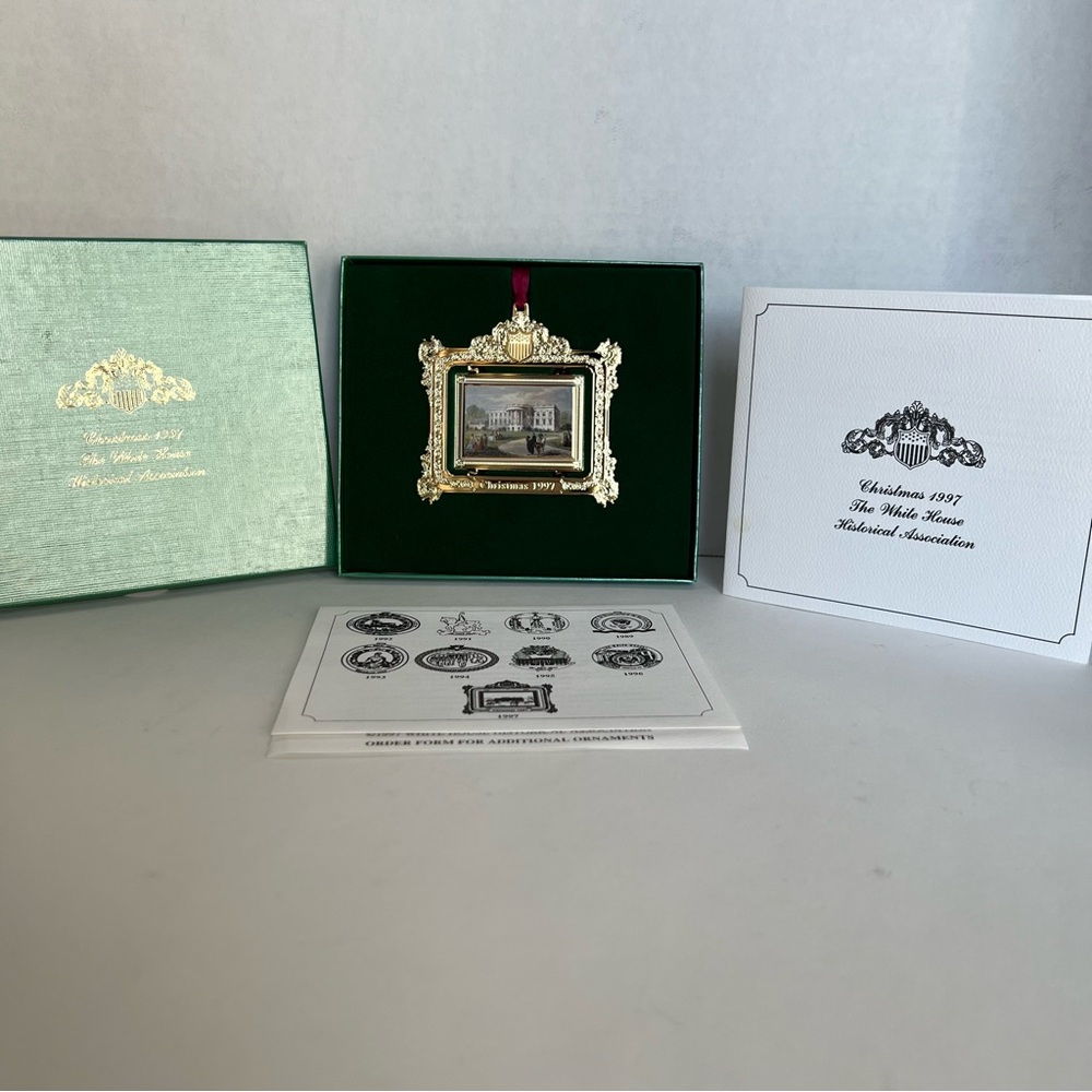 The White House Christmas 1997 ornament.